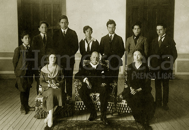 La familia del presidente Estrada Cabrera. (Foto: Hemeroteca PL)