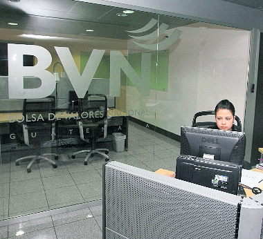 La Bolsa de Valores Nacional (BVN) es el ente que agrupa a las casas de bolsa en el país. (Foto, Prensa Libre: Hemeroteca PL)