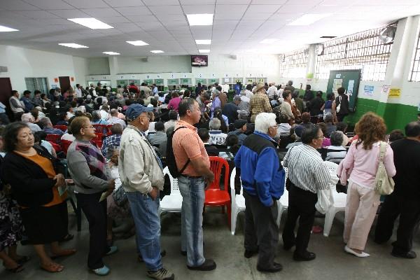 en el Instituto Guatemalteco de Seguridad Social ya reportan aumento del 5 por ciento en algunos medicamentos que distribuyen a los pacientes, como en el Hospital de Especialidades.