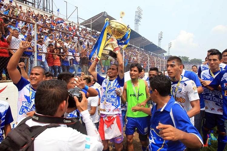 Suchitepéquez se coronó campeón el 29 de mayo de año pasado en el Clausura 2016. (Foto Prensa Libre: Hemeroteca PL)
