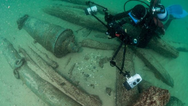 El hallazgo ocurrió a unos 12 metros de profundidad cerca de la población de Cascais en Portugal. REUTERS/CASCAIS CITY HALL
