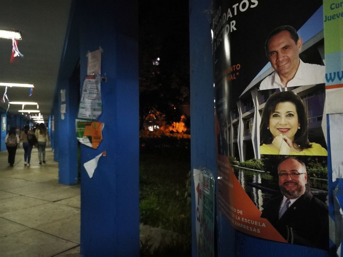 Propaganda de Hada Alvarado, Murphy Paiz y de Carlos Sierra, candidatos a rector