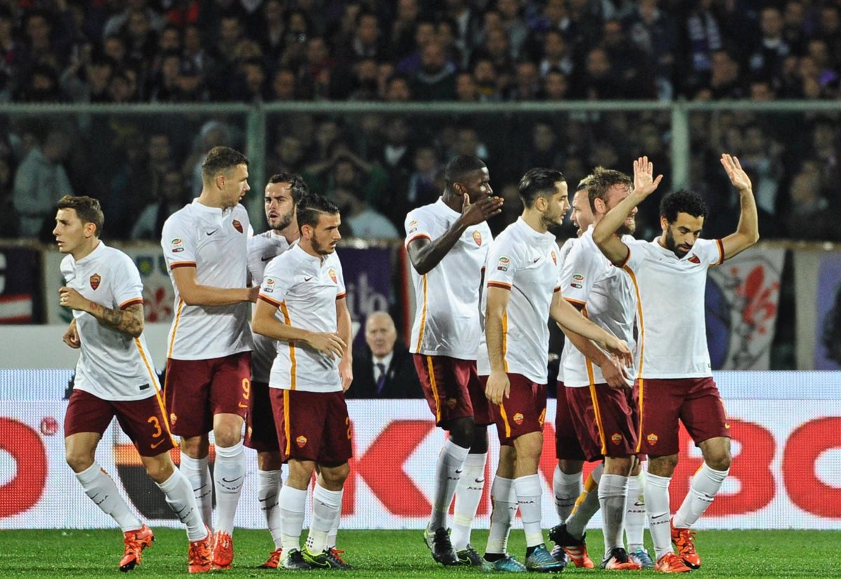 Roma es el actual líder de la Liga Italiana, seguido por el Nápoli. (Foto Prensa Libre: AFP)