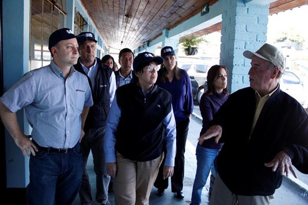 Funcionarios del BID durante su visita a San Marcos. (Foto Prensa Libre: Cortesía BID)