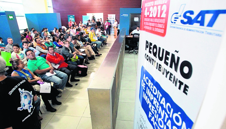 La SAT requiere atención inmediata para empezar con mejora del fisco, según analistas. (Foto Prensa Libre: Álvaro Interiano)
