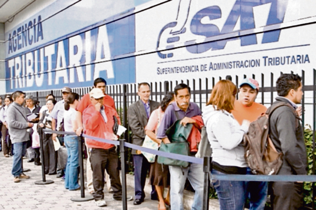 La SAT acumula un agujero fiscal de casi 58 millones de quetzales, durante el primer bimestre del año. (Foto Prensa Libre: Erick Avila)
