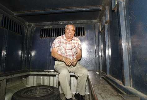 waldemar lorenzana es trasladado a una celda del Cuartel de Matamoros, zona 1, en un vehículo del Sistema Penitenciario.