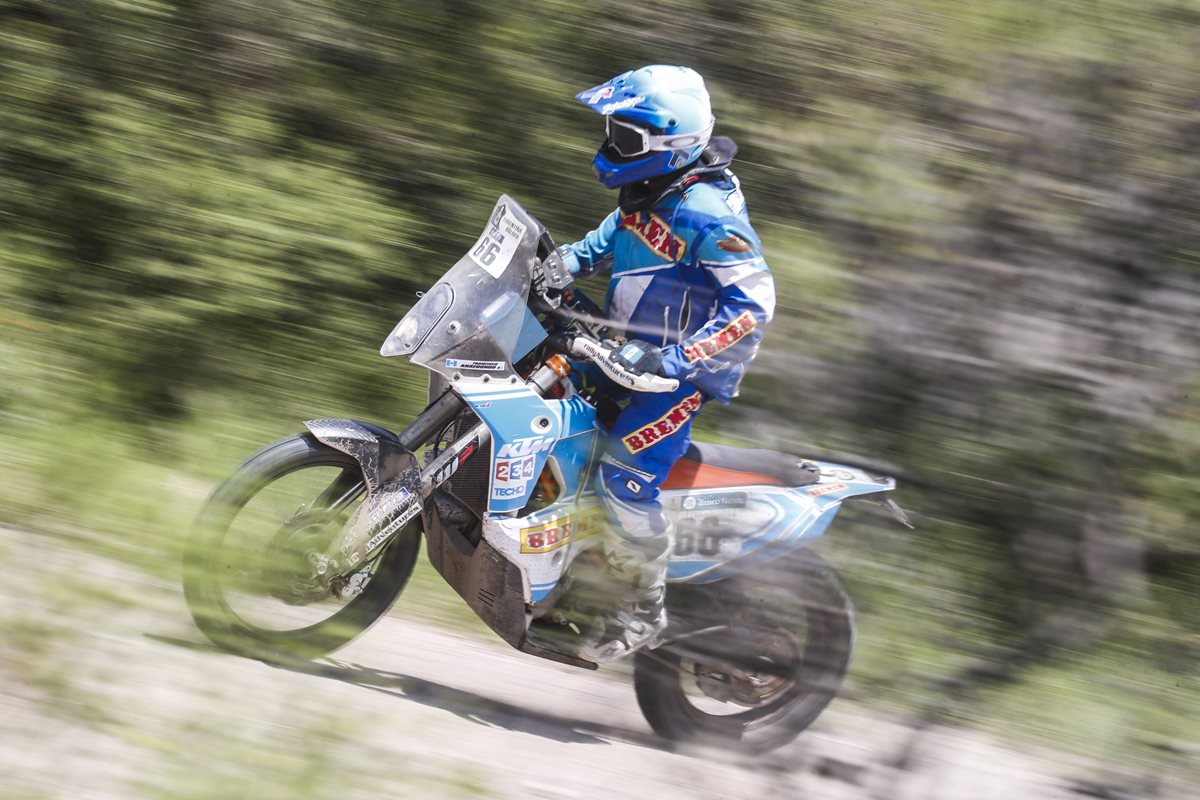 El piloto guatemalteco Francisco Arredondo, captado en el reccorido de la etapa 13, del Dakar 2016. (Foto Prensa Libre: Cortesía Francisco Arredondo).