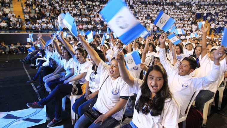 La juventud debe involucrarse en la política para renovar la actual casta  política. (Foto Prensa Libre. Hemeroteca PL)