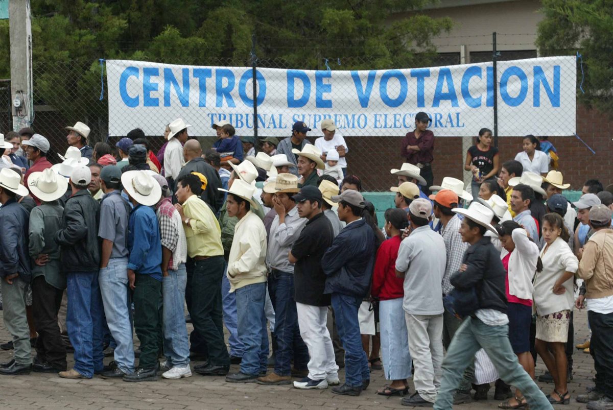 La Ley Seca cobra vigencia el sábado a medio día. (Foto Prensa Libre: Hemeroteca PL)