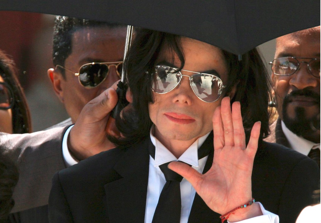 Warner Bros realizará serie de televisión de Michael Jackson 