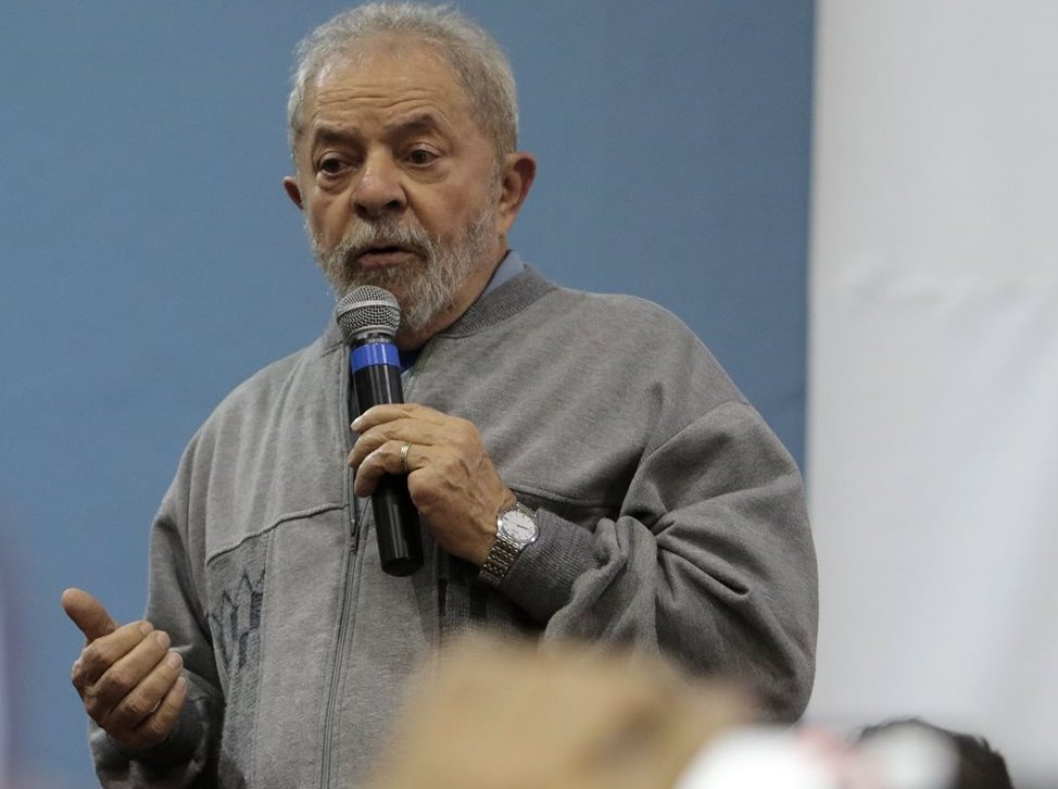 Fiscalía presenta cargos contra el expresidente brasileño, Luis Inácio Lula da Silva y su esposa. (Foto Prensa Libre: AFP).