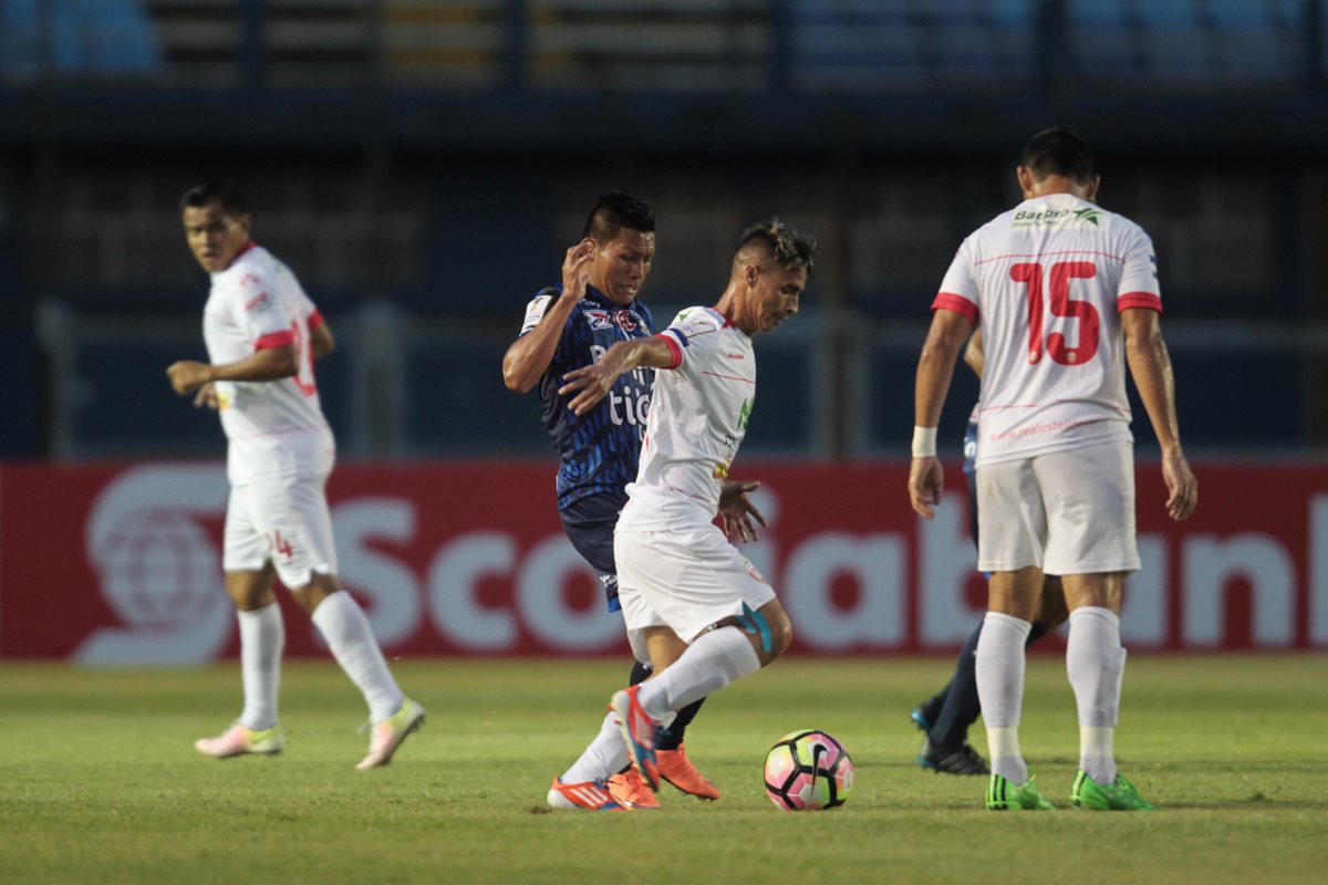 Suchitepéquez se embolsó sus primeros tres puntos del torneo. (Foto Prensa Libre: Norvin Mendoza)