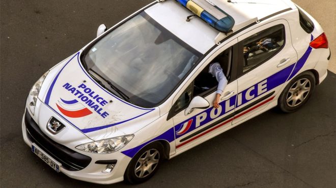 La policía francesa arrestó este martes a cuatro miembros de la familia del niño por su presunta implicación. GETTY IMAGES