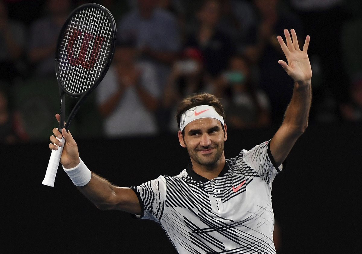 El suizo Roger Federer celebra después de ganar el partido frente al austriaco Jürgen Melzer en Australia. (Foto Prensa Libre:EFE)