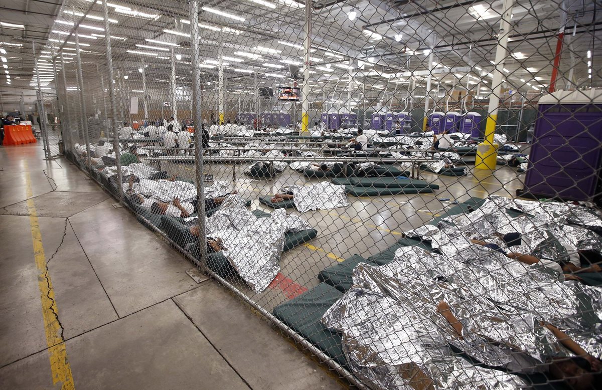 Migrantes son albergados al ser detenidos en la frontera de Estados Unidos, mientras son deportados o resuelven solicitudes planteadas. (Foto Prensa Libre: Hemeroteca)