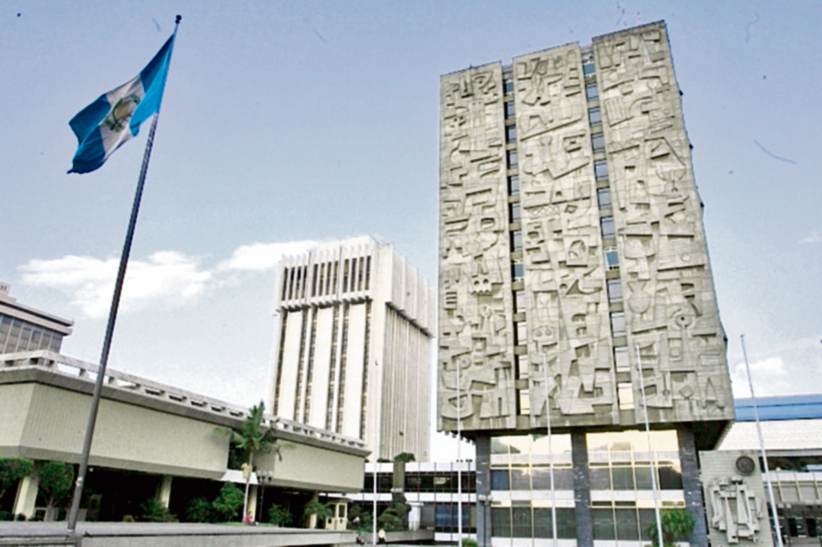 El Banguat mide la confianza de los agentes económicos para conocer sus decisiones de inversión y negocios. (Foto Prensa Libre: Saul Martinez)