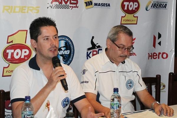 Dirigentes de la Federación de Motociclismo anuncian inicio de temporada 2014. (Foto Prensa Libre: Edwin Fajardo)