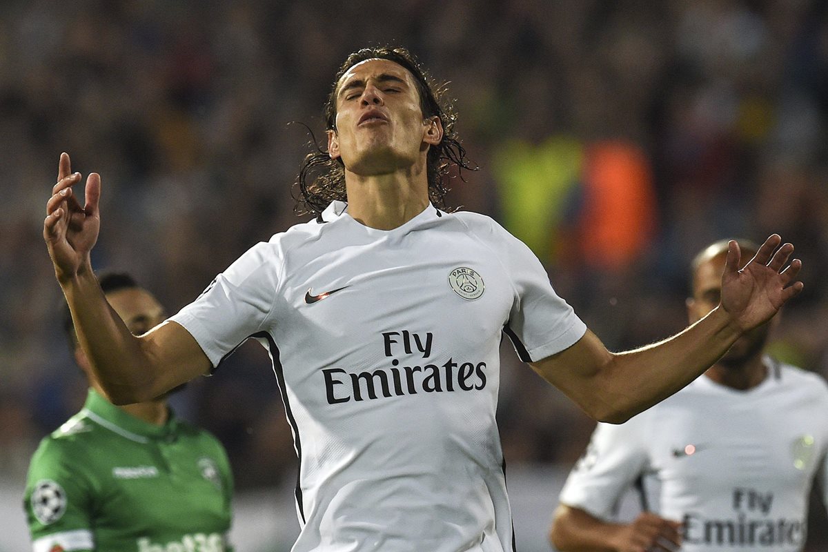 Edinso Cavani anotó un doblete y salvó al PSG de un descalabro. (Foto Prensa Libre: AFP)