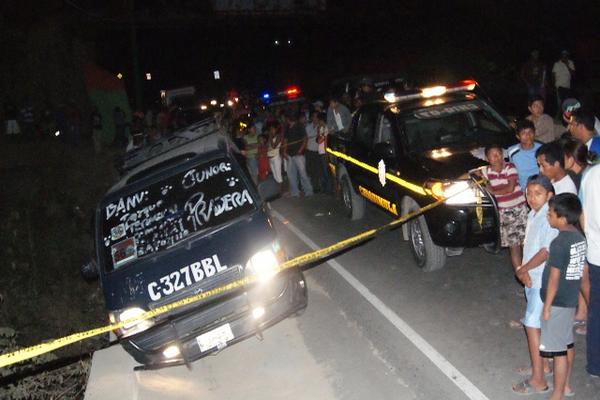 Mauricio Guerra de 30 años, murio de varios balazos, cuando conducia un bus de transporte urbano en Chquimula. (Foto Prensa Libre: Edwin Paxtor)