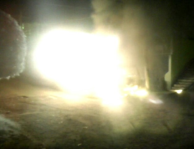 Vecinos alertaron a los Bomberos Municipales del incendio a las 2 de la madrugada. (Foto Prensa Libre: BMD Coatepeque)