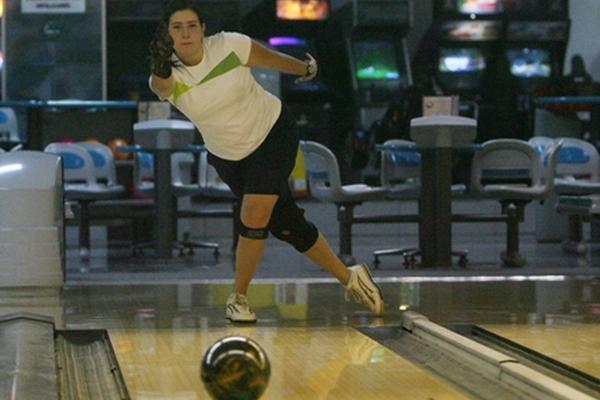 La guatemalteca Sofía Granda conquistó la medalla de plata hoy, en la final femenina individual de boliche.  (Foto Prensa Libre/ARCHIVO).<br _mce_bogus="1"/>