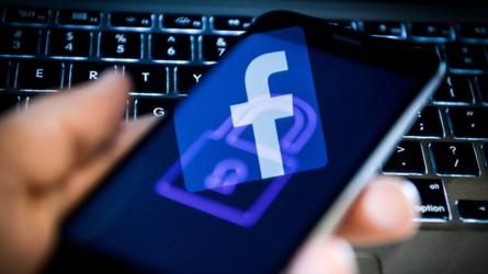 Durante cuatro días de mayo, un fallo dejó al descubierto millones de publicaciones en Facebook sin conocimiento de sus autores. (Foto Prensa Libre:GETTY IMAGES)