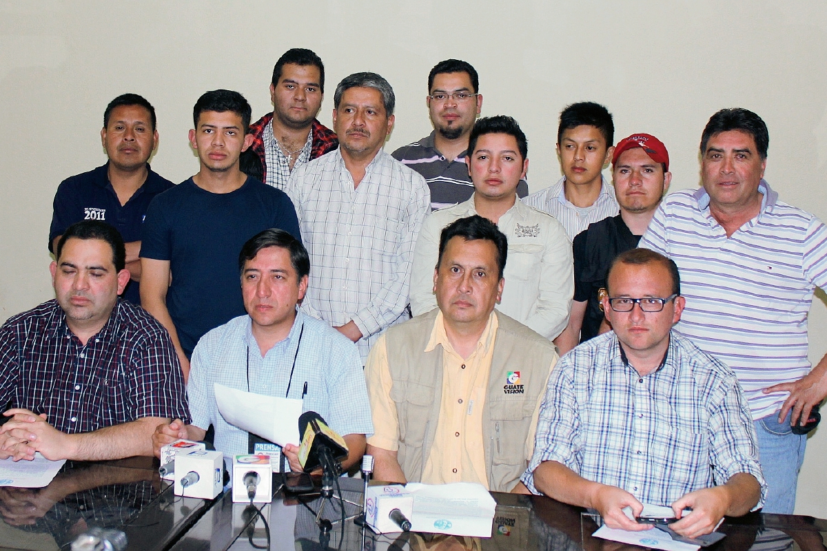 Gremio de periodistas de Quiché se pronunció en contra del doble crimen de periodistas en Mazatenango, Suchitepéquez, en el que perdieron la vida Danilo López y Federico Salazar. (Foto Prensa Libre: Óscar Figueroa)