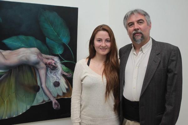 Cristina barrientos y Héctor Barrientos, durante  la inauguración de Mariposas. (Foto Prensa Libre: Ángel Elías)