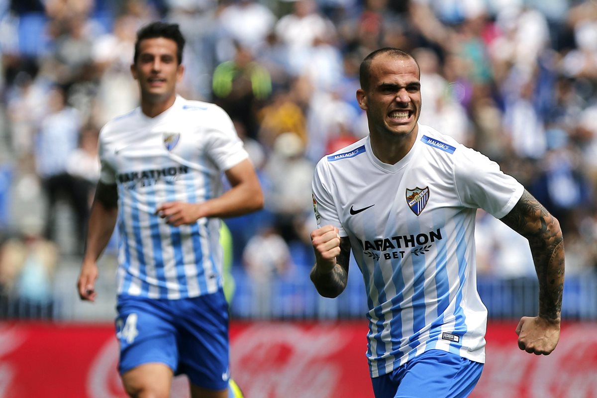Sandro celebra efusivamente su gol de esta tarde frente al Valencia. (Foto Prensa Libre: EFE)