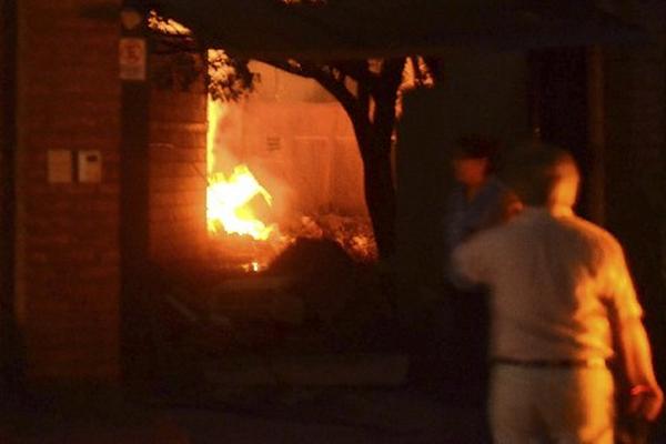 El incendio ocurrió en una planta química en Córdoba, Argentina. (Foto Prensa Libre: EFE)