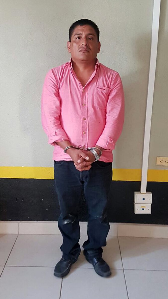 El exalcalde de San Miguel Tucurú, Alta Verapaz, René Alfredo Cun Pec, de 39 años, fue detenido por currupción.(Foto Prensa Libre: MP)