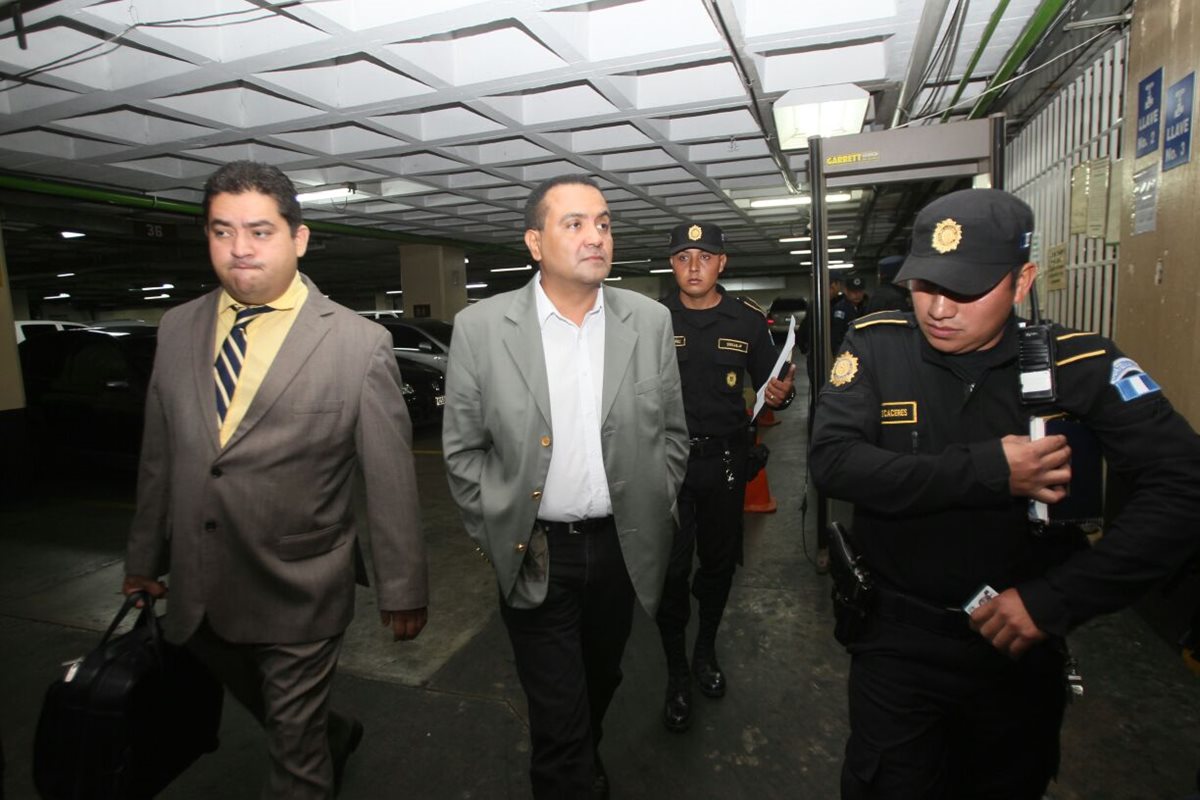 Exdiputado de Líder, MArio Yanes Guerra, detenido por tráfico de influencias. (Foto Prensa Libre: Érick García)