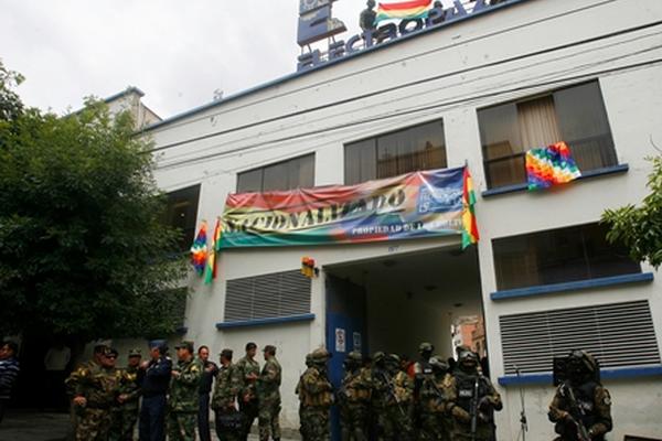 Cuatro filiales de la empresa española Iberdrola, fueron nacionalizados el sábado por el gobierno boliviano, que justificó su decisión ante la negativa de la compañía de electrificar en el campo. (Foto Prensa Libre: EFE)
