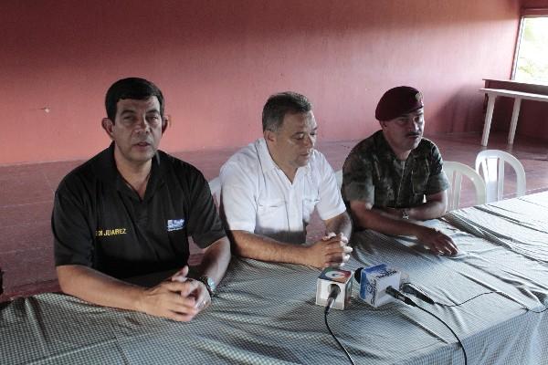 Autoridades anuncian, en Salamá, la instalación de una nueva academia policial.