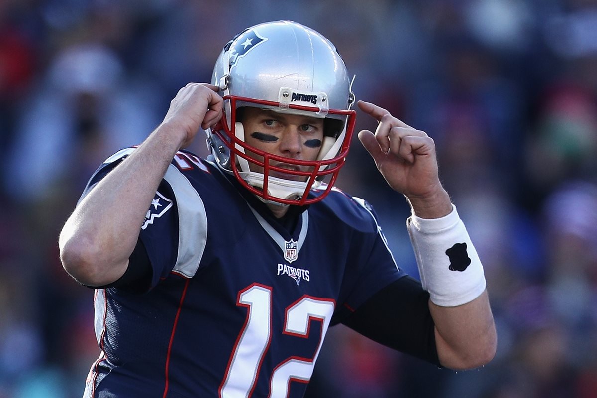 Tom Brady sigue rompiendo todos los récord posibles en el futbol americano. (Foto Prensa Libre: AFP)