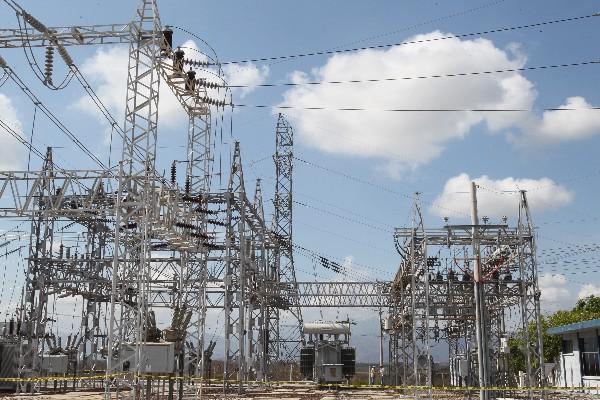 El Siepac se inició en el 2005 y consta de mil 800 kilometros de línea. (Foto Prensa Libre: Hemeroteca PL)