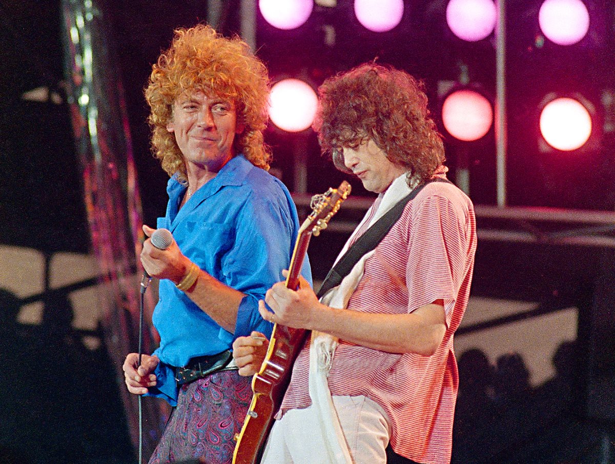 El cantante Robert Plant y el guitarrista Jimmy Page ganaron la batalla legal. (Foto Prensa Libre: AP)