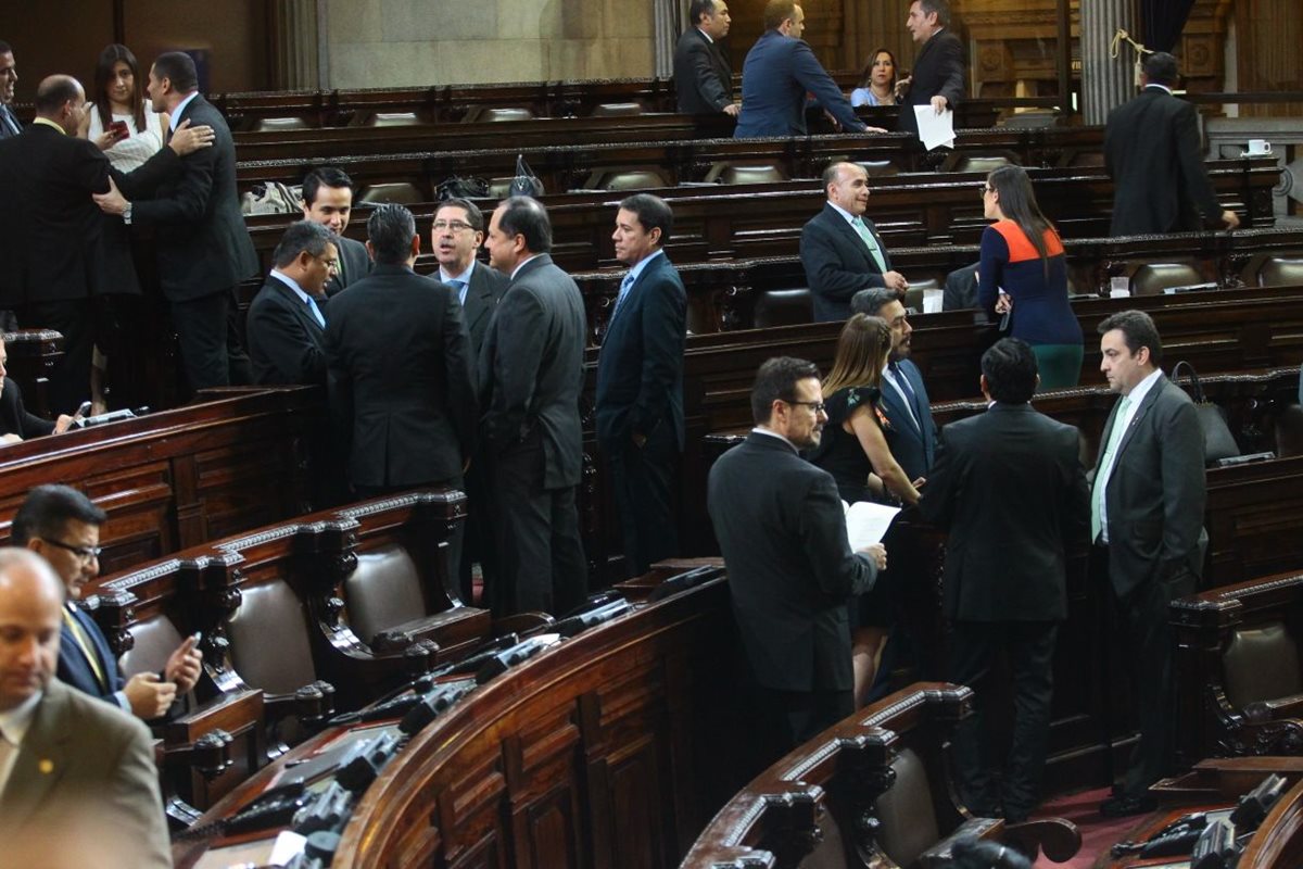 El Pleno del Congreso decidió que el ministro de Agricultura mantuviera su derecho a antejuicio. (Foto Prensa Libre: Álvaro Interiano)