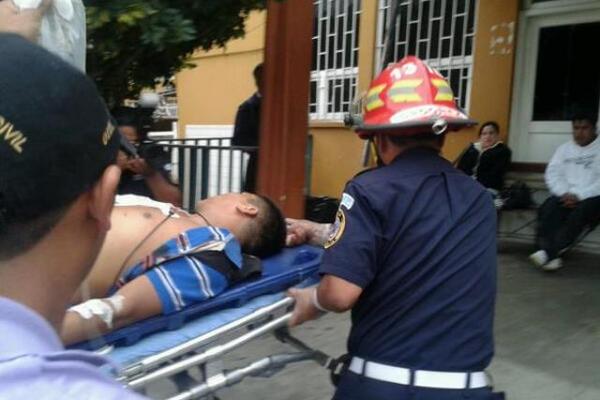 Un investigador de la Deic fue atacado con arma de fuego en un sector de la colonia El Mezquital. (Foto Prensa Libre: CBM)