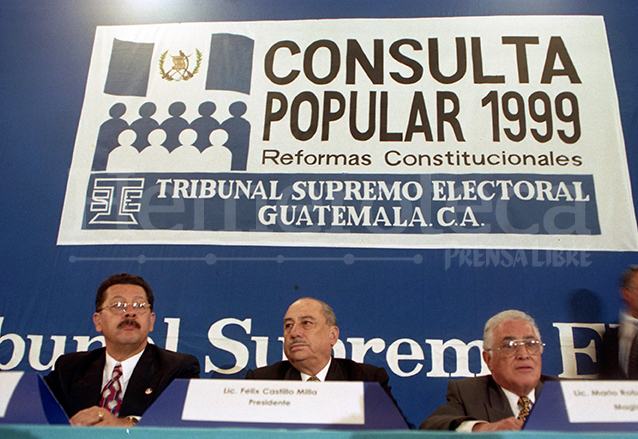 El Tribunal Supremo Electoral convoca el 1 de marzo de 1999 a la consulta popular. (Foto: Hemeroteca PL)