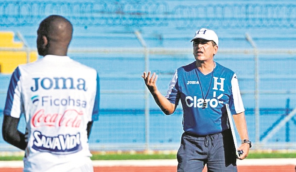 Jorge Luis Pinto convocó a 29 juegadores y seleccionará a los mejores. (Foto Prensa Libre: HemerotecaPL)