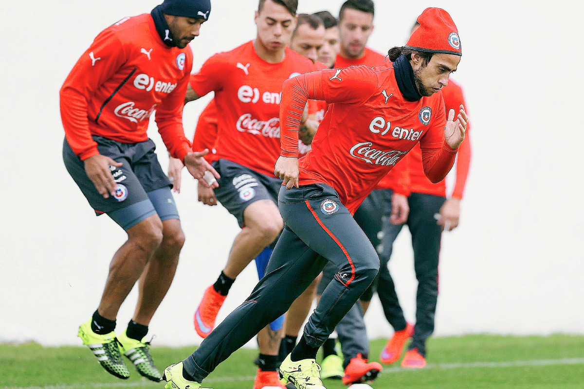 "La Roja" quiere brillar en su debut en la Copa. (Foto Prensa Libre:  AFP)