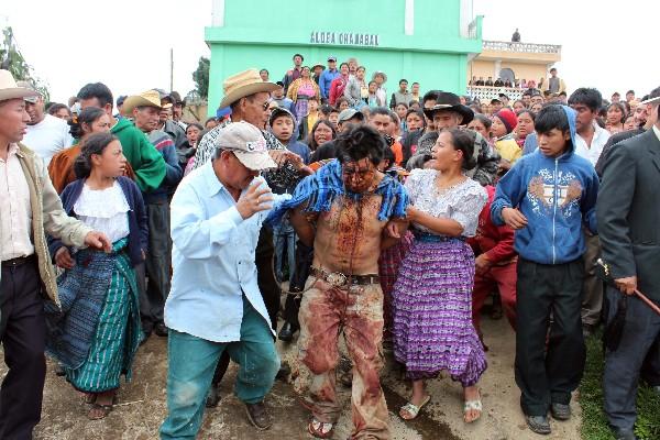cHaN fue  vapuleado  en la aldea Chajabal.