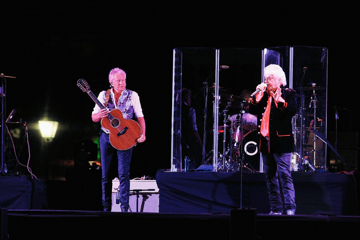Air Supply derrochó romanticismo en su concierto en Explanada Cayalá. (Foto Prensa Libre: Estuardo Paredes).