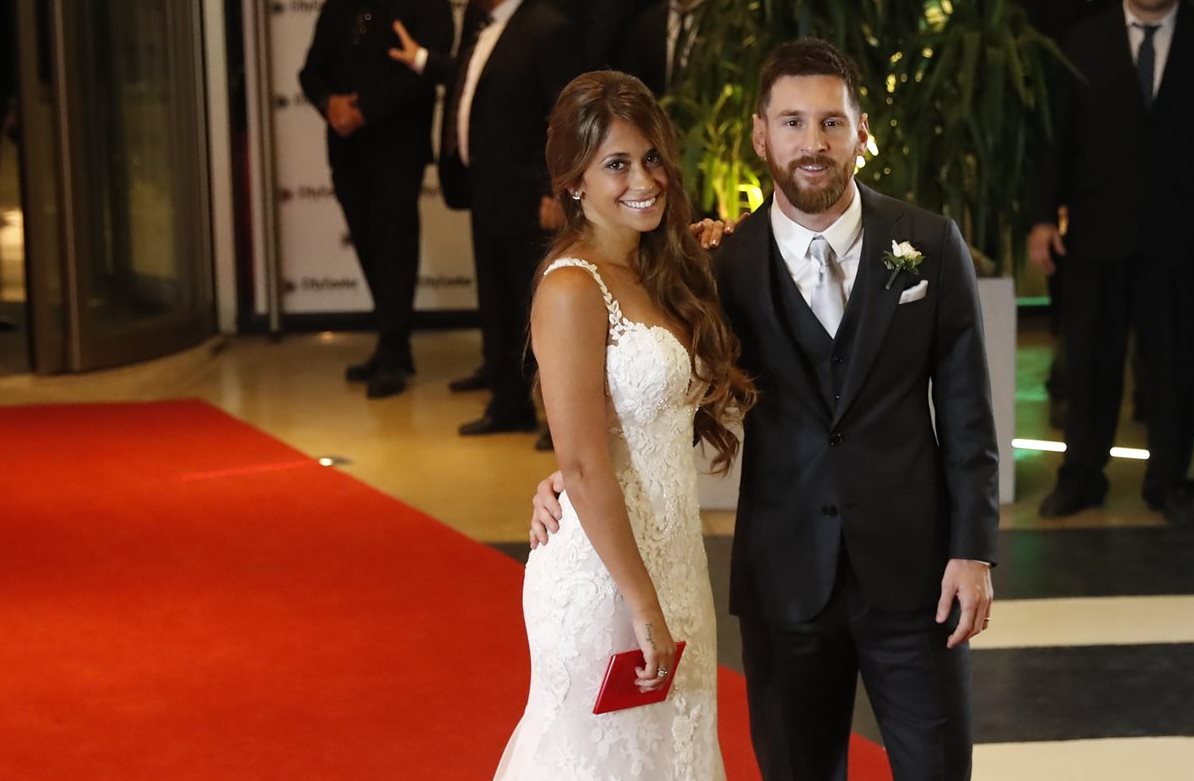 En una privada ceremonia Lionel Messi le juró amor eterno a Antonella Rocuzzo.