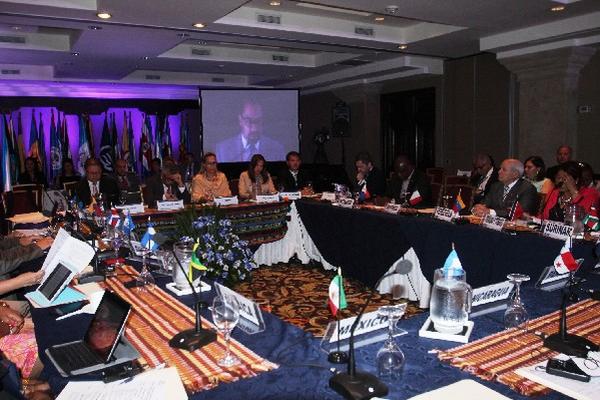 Representantes de 17 países asistieron a la reunión en Antigua Guatemala. (Foto Prensa Libre: Miguel López)