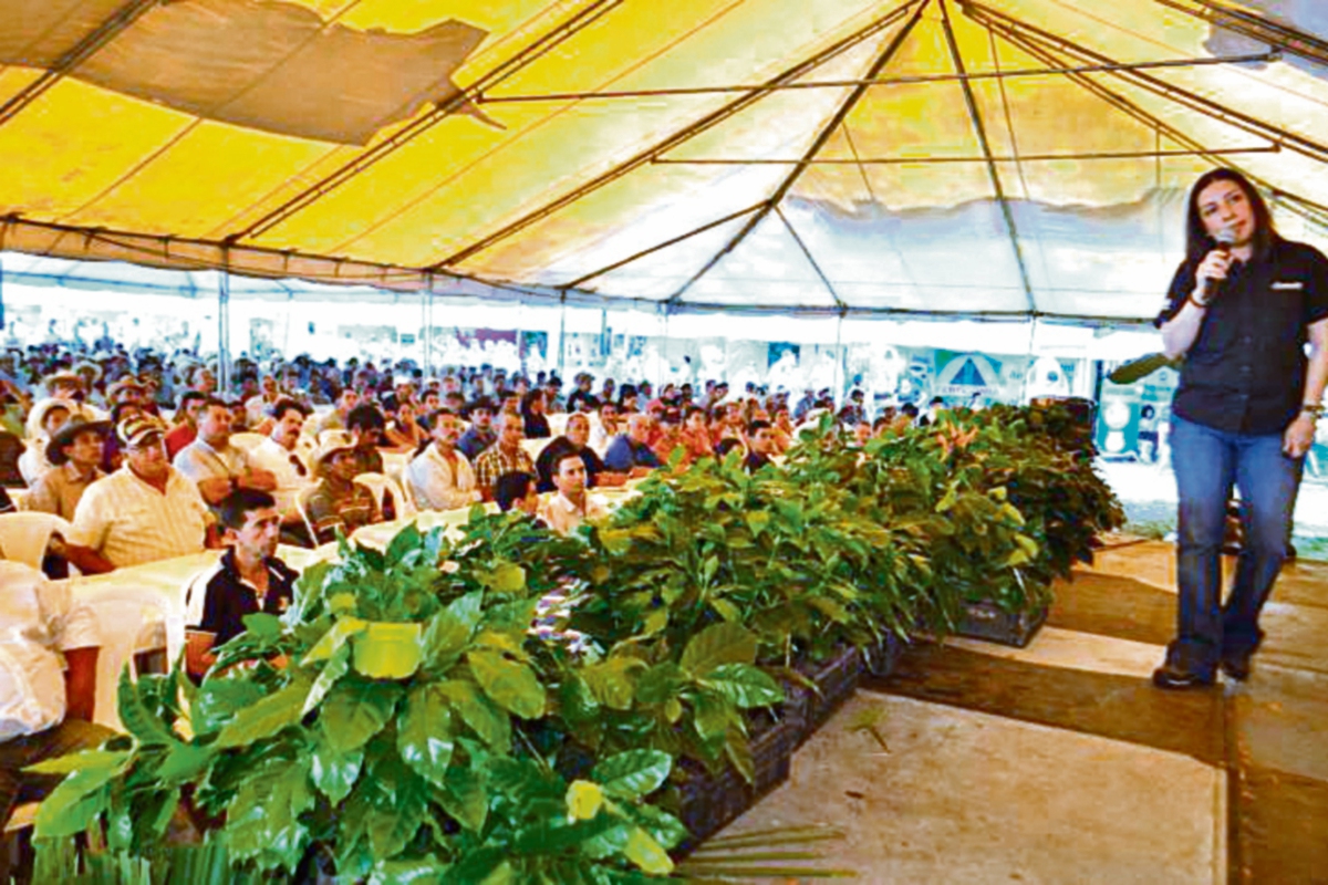 Anacafé celebró el Día del Caficultor en la Región IV, que reúne tres departamentos. (Foto Prensa Libre: Oswaldo Cardona)