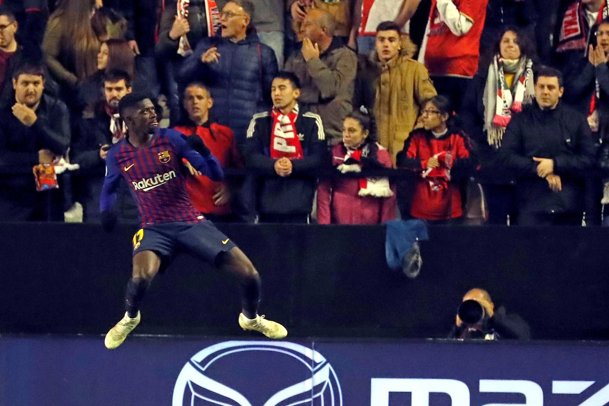 Dembélé contribuyó para que el Barcelona ganara ante el Rayo Vallecano. (Foto Prensa Libre: EFE)