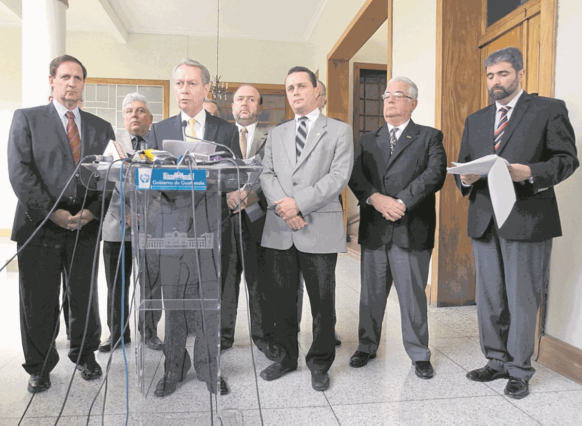 La junta directiva del Cacif llegó a la Casa Presidencial en abril para pedir la publicación de las declaraciones de probidad. (Foto Prensa Libre: HemerotecaPL)